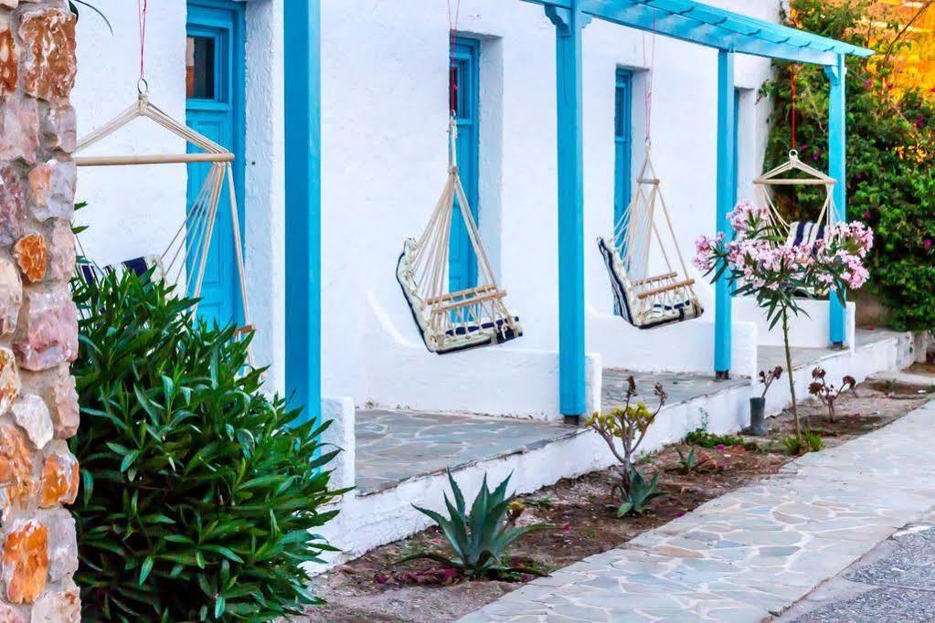 Zorbas Hotel Santorini Pyrgos Kallistis Exterior photo