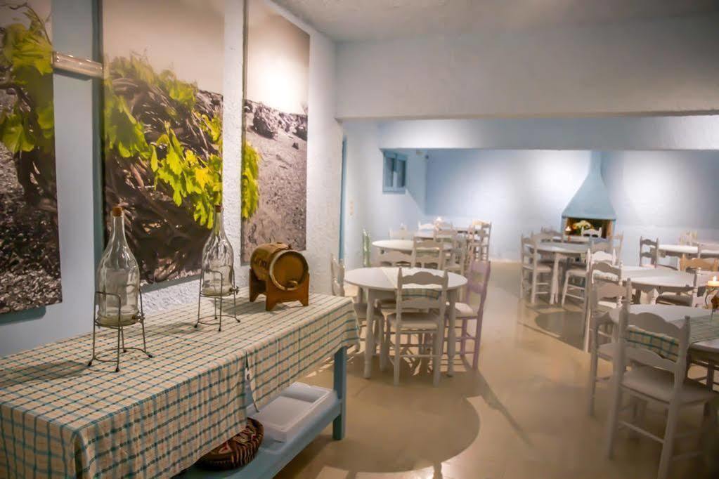 Zorbas Hotel Santorini Pyrgos Kallistis Exterior photo