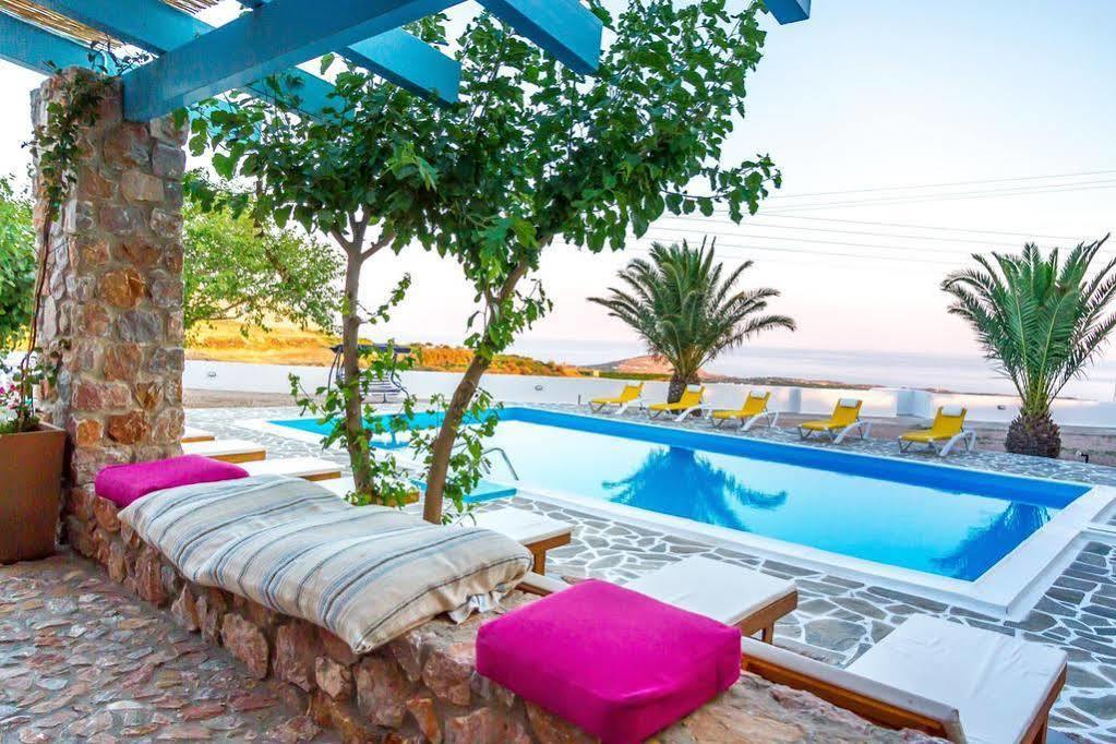 Zorbas Hotel Santorini Pyrgos Kallistis Exterior photo